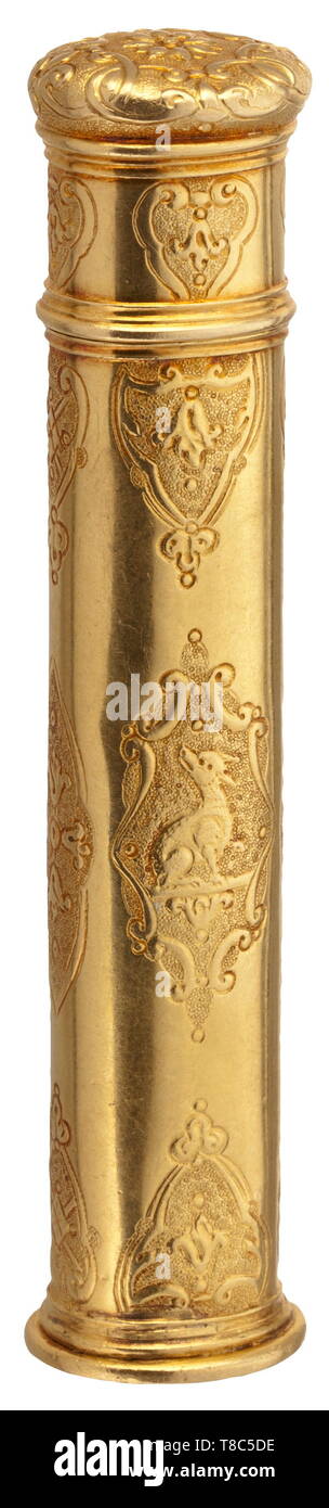 A French sealing wax flask, 1st half of the 18th century Elaborately worked flask with slip lid made from fine ducat gold. The lid decorated with blossom and tendril ornaments, the sides adorned with floral and figurative medallions. With indistinct fleur-de-lys punchmarks under the lid. The bottom with a finely engraved count's seal. Height 9.2 cm, weight 32.4 g. historic, historical, handicrafts, handcraft, craft, object, objects, stills, clipping, clippings, cut out, cut-out, cut-outs, 18th century, Additional-Rights-Clearance-Info-Not-Available Stock Photo