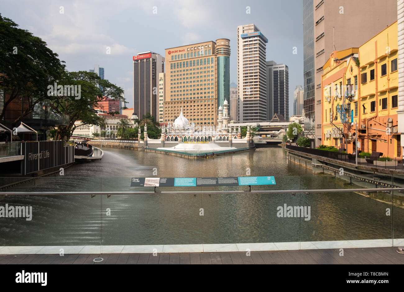 View from Leboh Pasar Besar bridge across the Klang river towards Jamek Mosque, Kuala Lumpur, Malaysia Stock Photo
