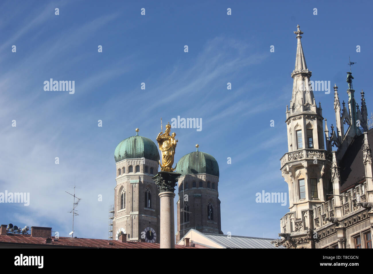 Munich Marienplatz, view to the landmark of Munich an marian column with Townhall. Stock Photo