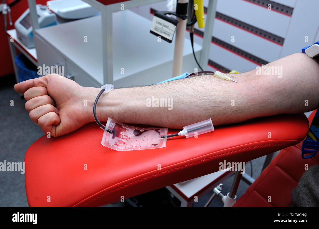 Hypodermic needle arm hires stock photography and images Alamy