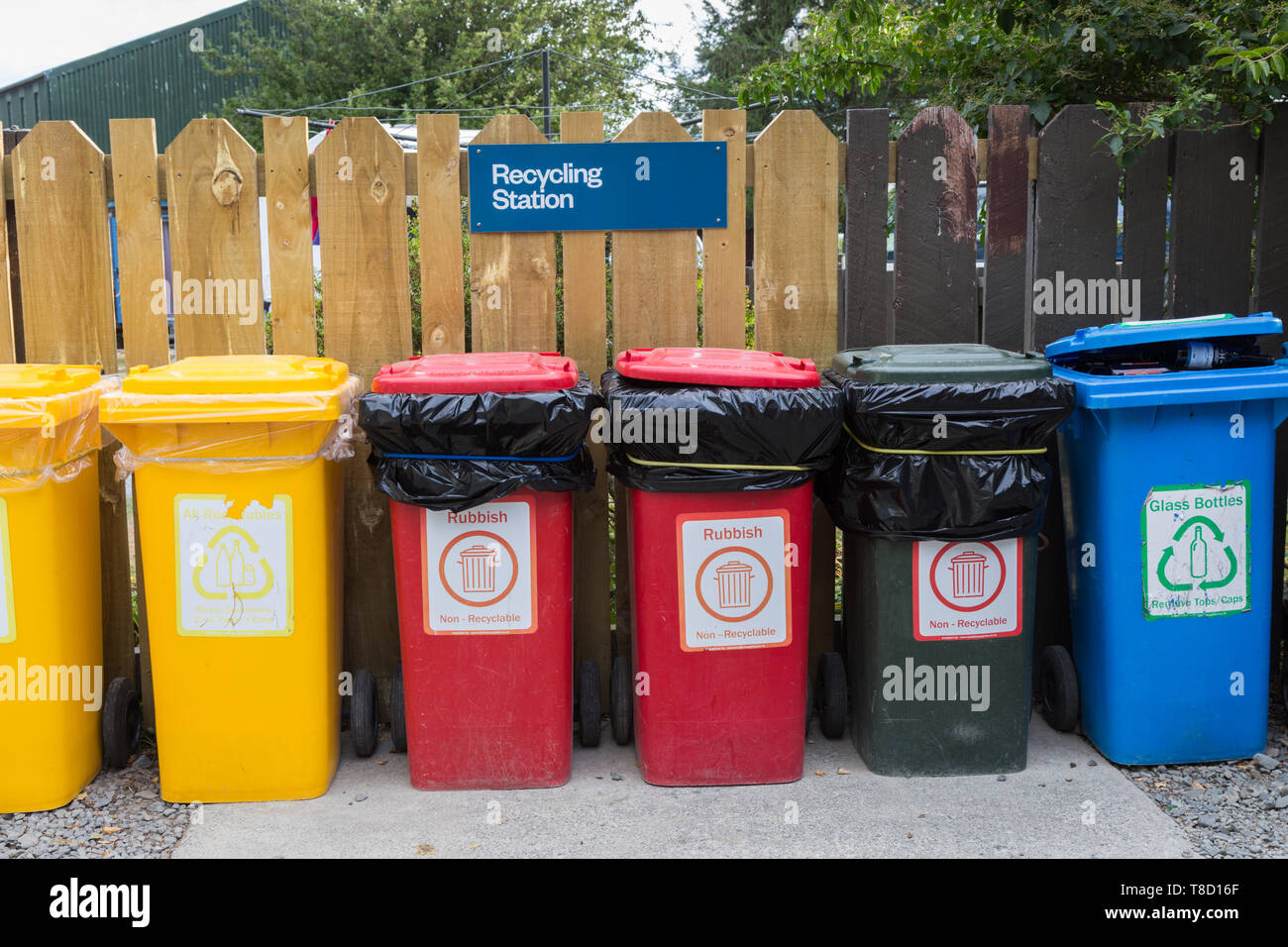 Types of bins hi-res stock photography and images - Alamy
