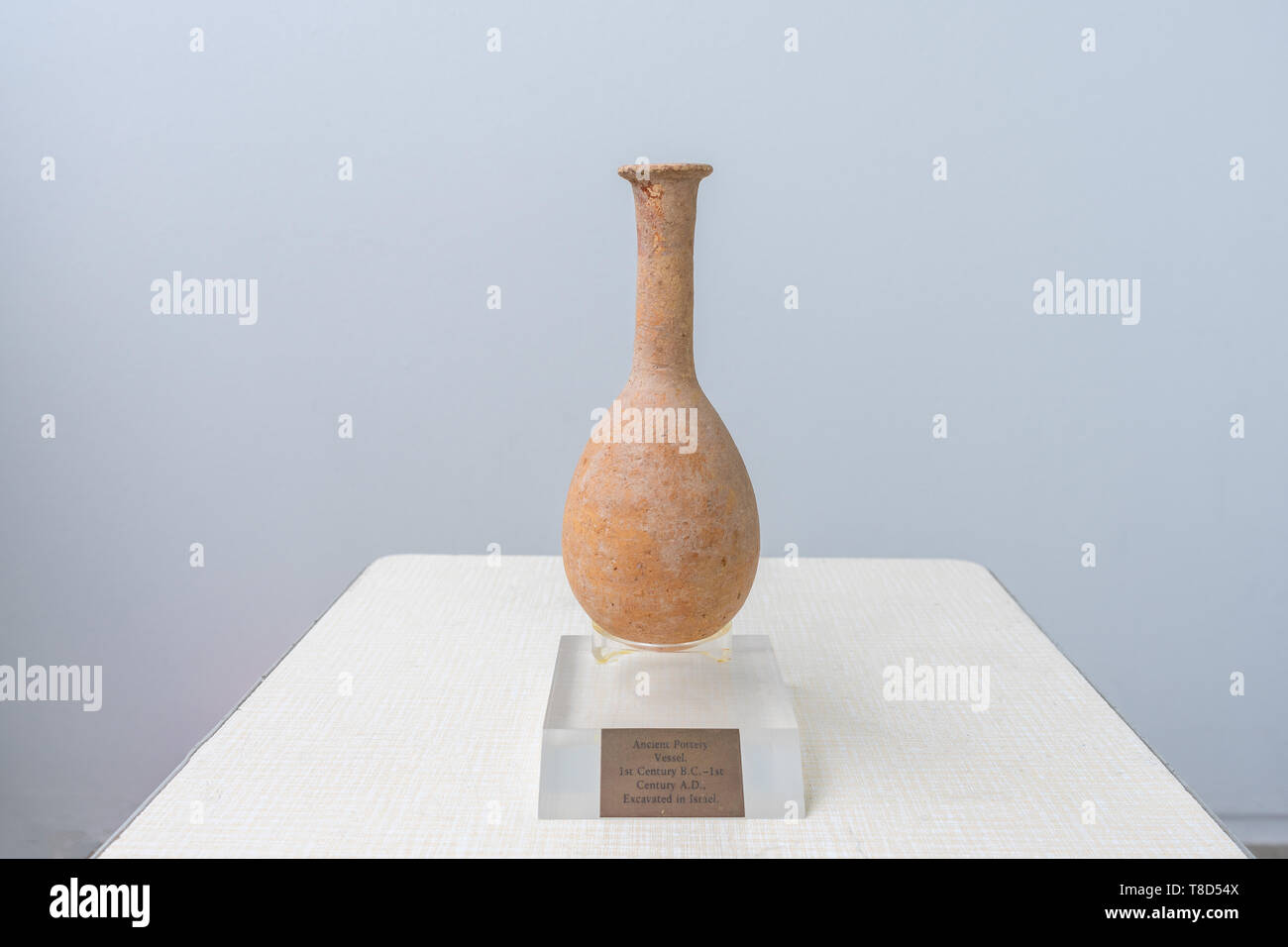 Ancient rare Pottery Vessel, 1st Century B.C - 1st Century A.D., excavated in Israel, Judea/ Judah Stock Photo