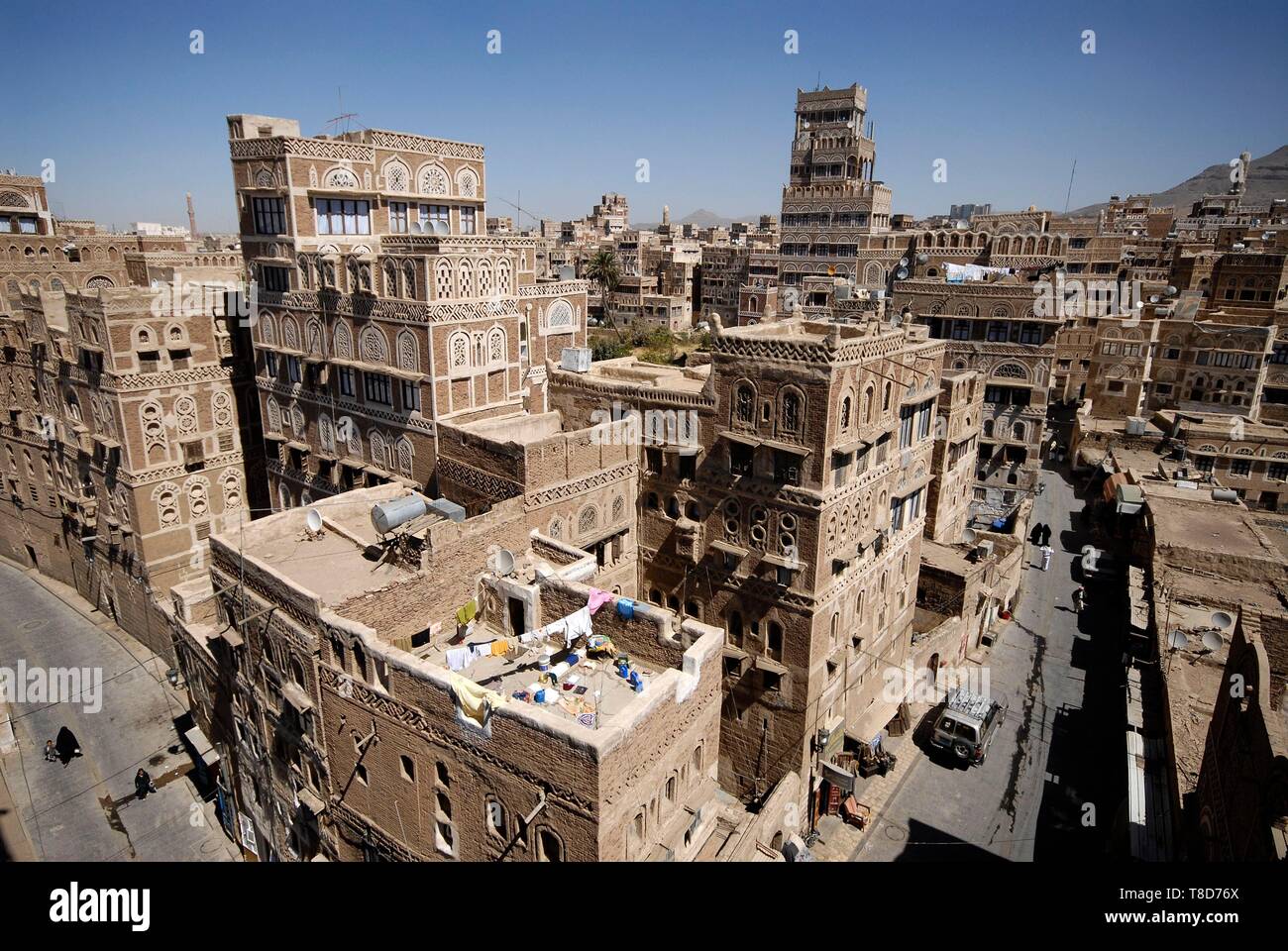 Teen girls in Sanaa