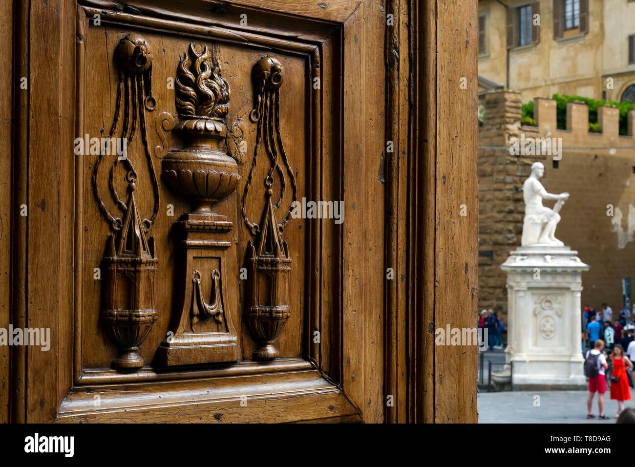 Italy, Tuscany, Florence, historic centre listed as World Heritage by UNESCO, basilica di San Lorenzo, door to San Lorenzo Square Stock Photo