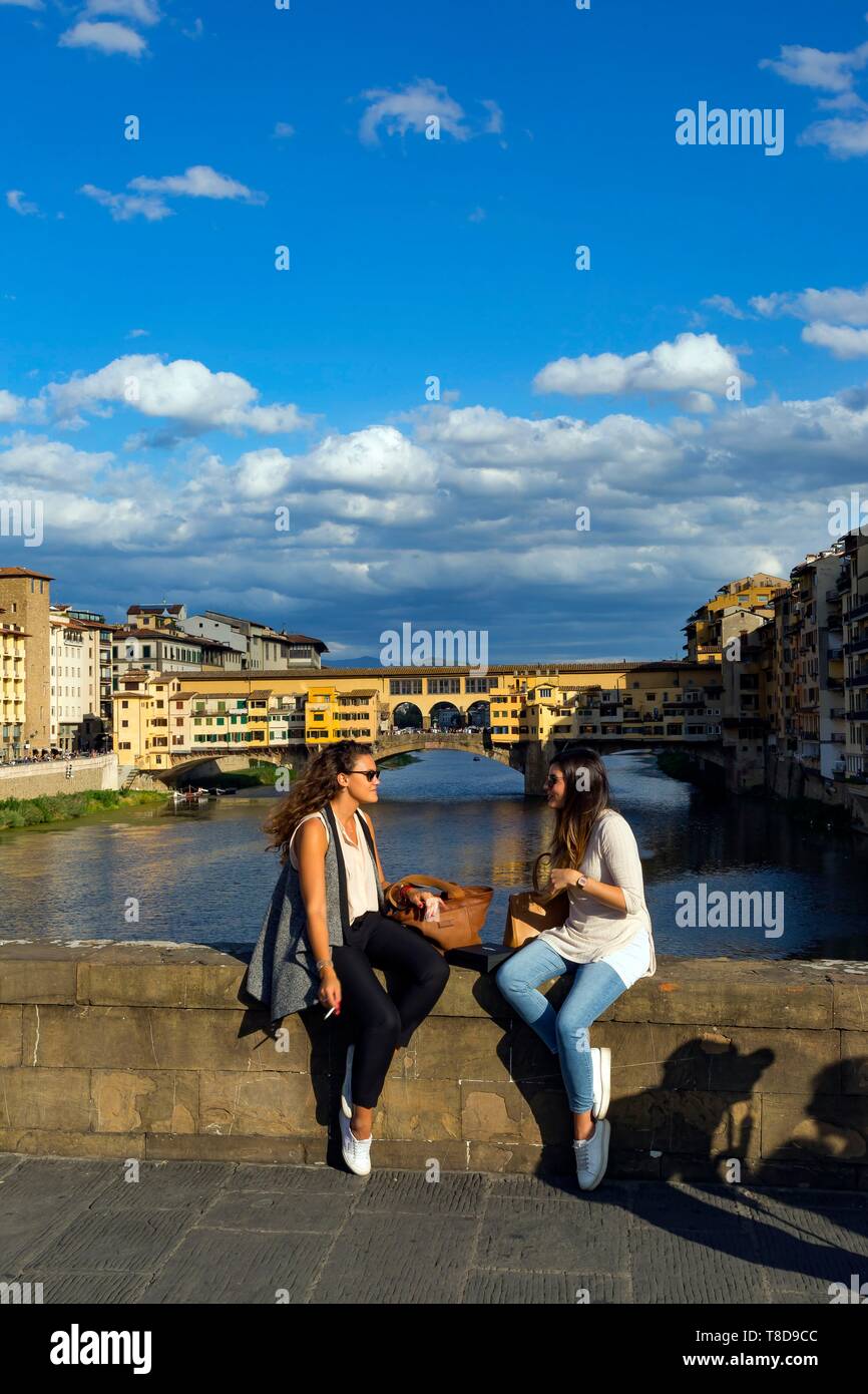 Italy, Tuscany, Florence, historic centre listed as World Heritage by UNESCO, Ponte Vecchio on the Arno River Stock Photo