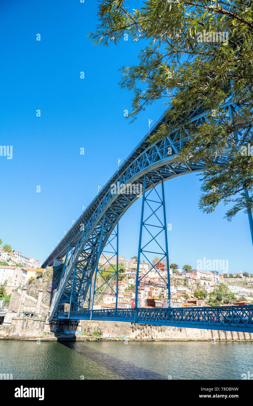 Double deck metal arch bridge hi-res stock photography and images - Alamy