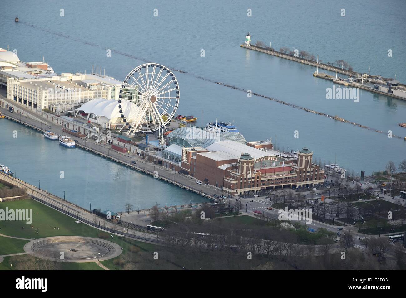 The iconic Chicago Navy Pier in Lake Michigan along the Chicago coastline, Near North Side, Chicago, Illinois, USA Stock Photo