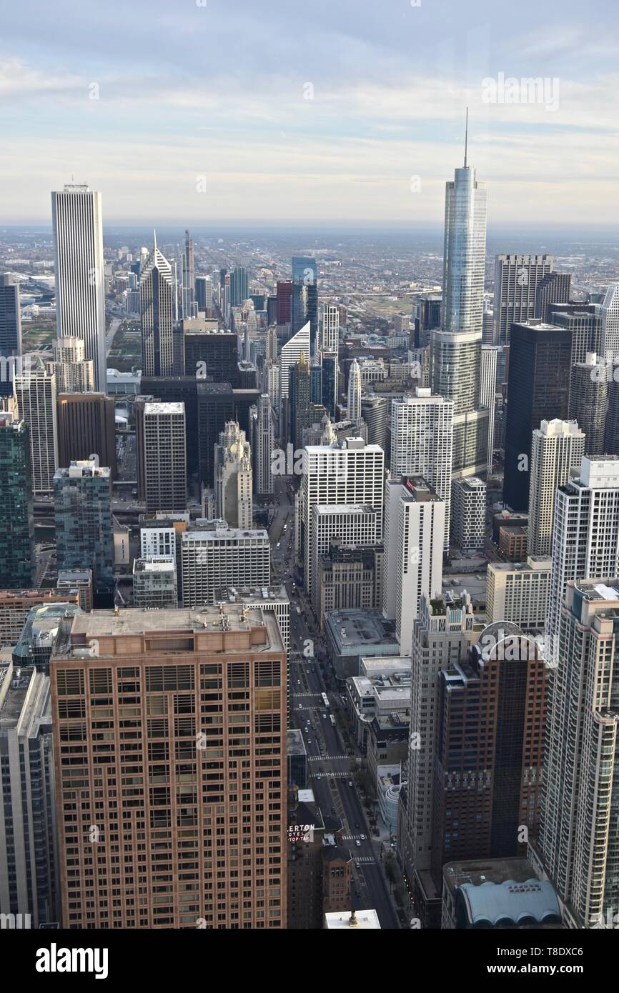 View of the Chicago skyline seen from the 360 Chicago observation deck ...