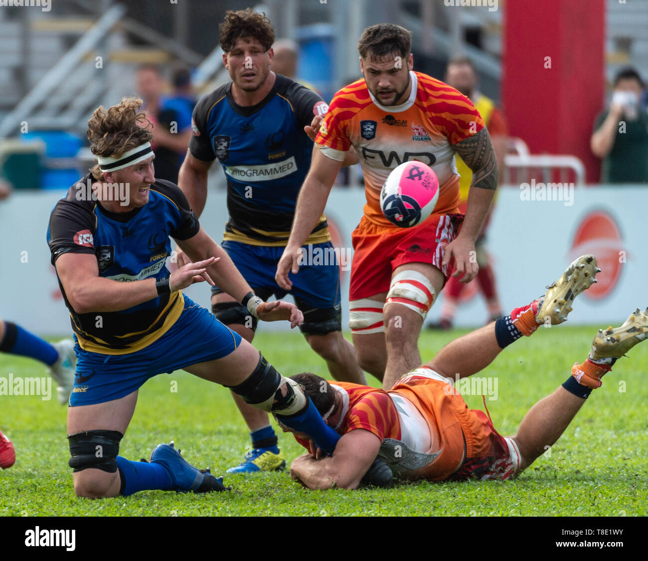 Hong Kong, China. 12th May, 2019. Western Force's Ben GRANT passes the ball.Western Force vs South China Tigers Global Rapid Rugby. The Western Force make their inaugural appearance in Hong Kong facing off against the FWD South China Tigers in the finale of the Global Rapid Rugby Asian Showcase Series Credit: Jayne Russell/ZUMA Wire/Alamy Live News Stock Photo