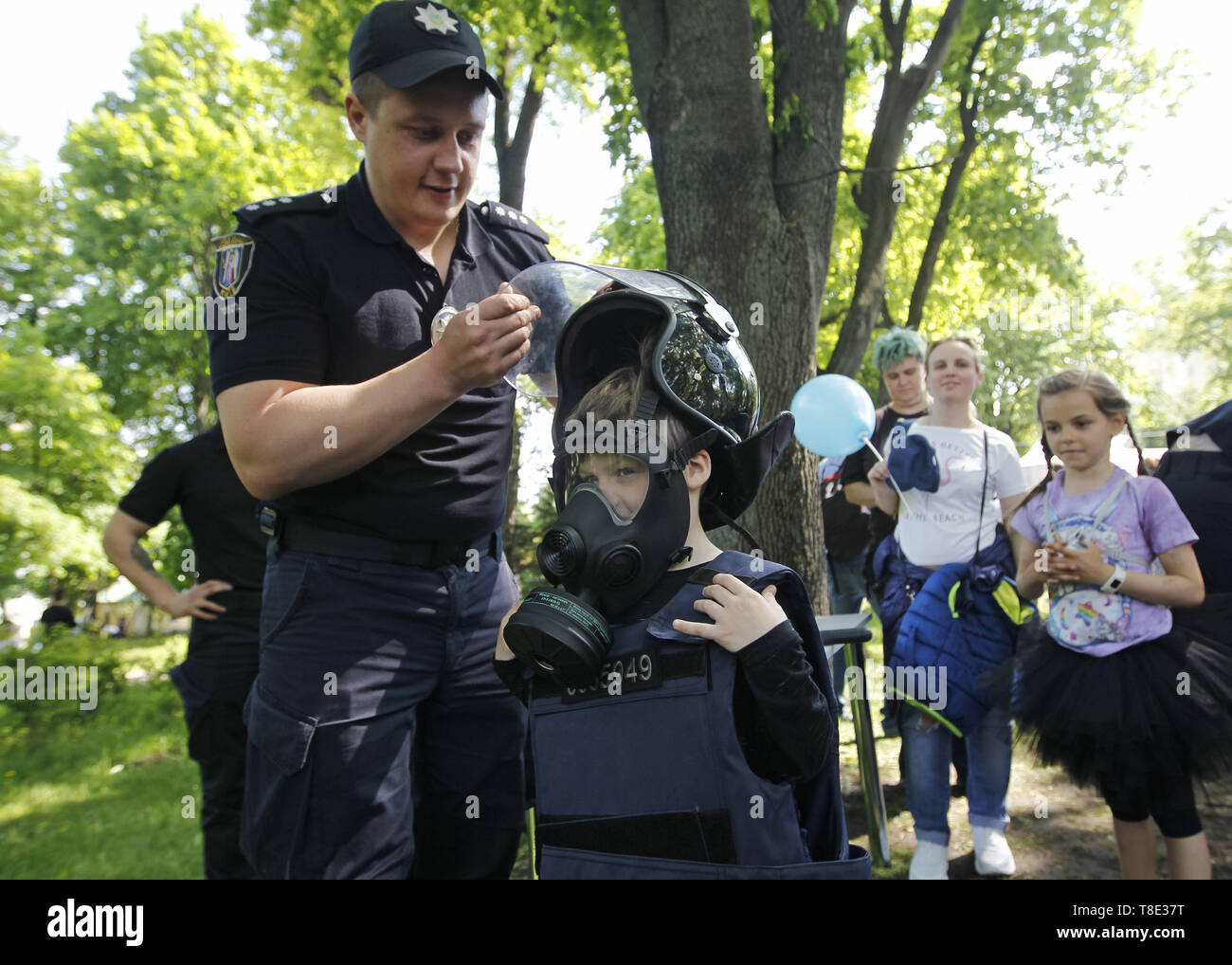 Ukraine Riots Gas Mask
