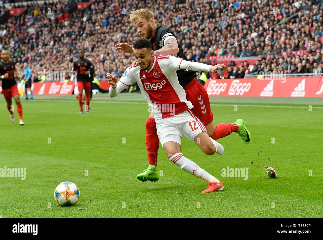 Siem de Jong is now Ajax' 3rd on the all-time KNVB Cup topscorers list with  20 goals. Only has Sjaak Swart (23) and Johan Cruijff (39) ahead of him :  r/AjaxAmsterdam