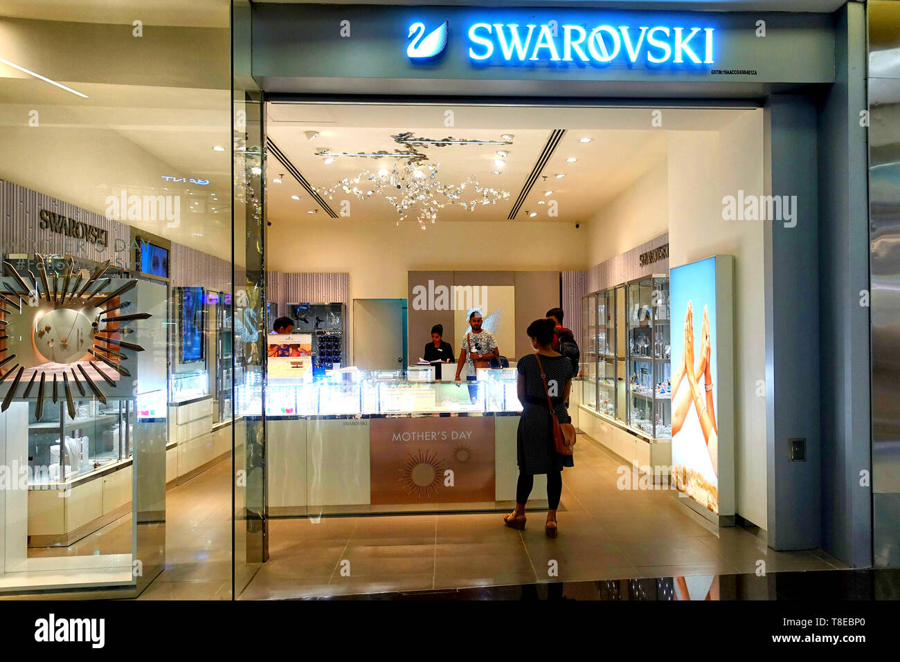 Jewelry store west town mall best sale