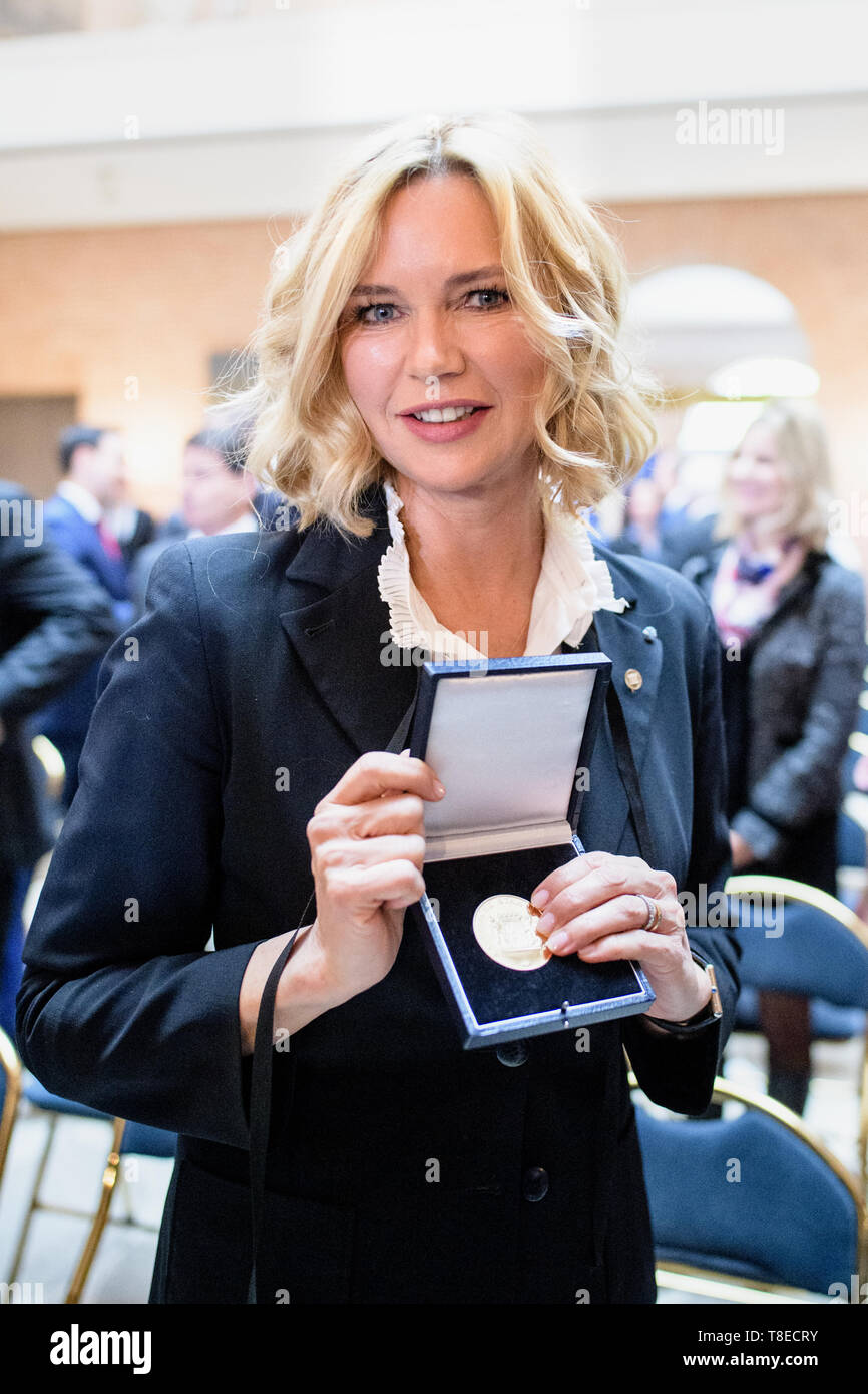 Munich, Germany. 13th May, 2019. Veronica Ferres, actress, holds her