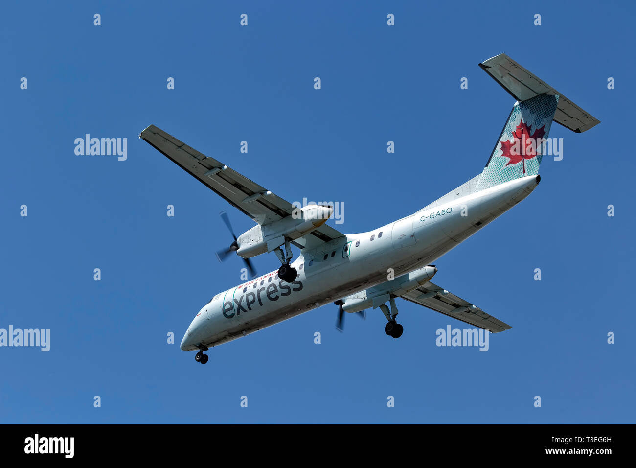 Aeroplane wheels hires stock photography and images Alamy