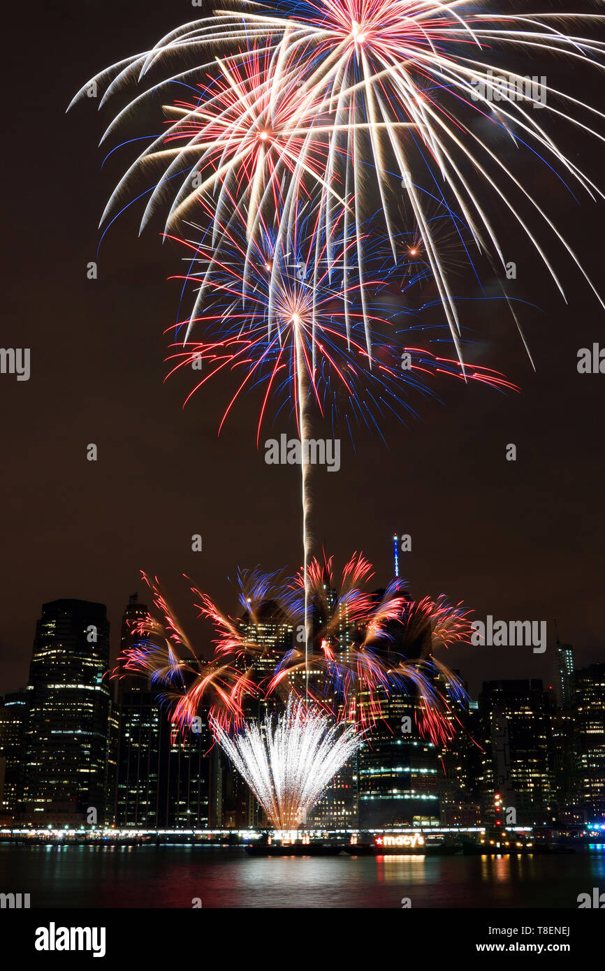 Macy's 4th of July Fireworks Stock Photo Alamy
