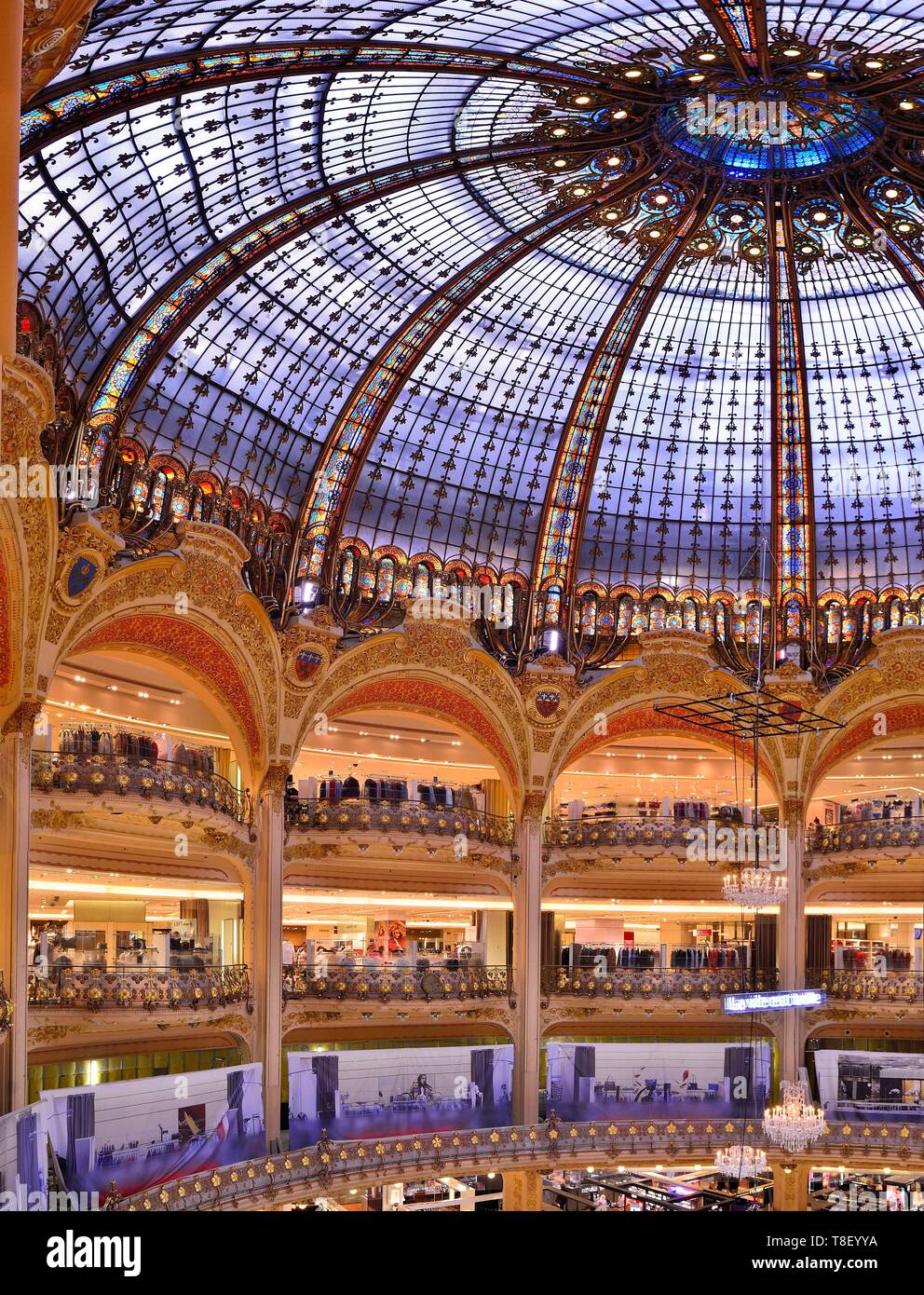 920 Paris Haussmann Galeries Lafayette Stock Photos, High-Res