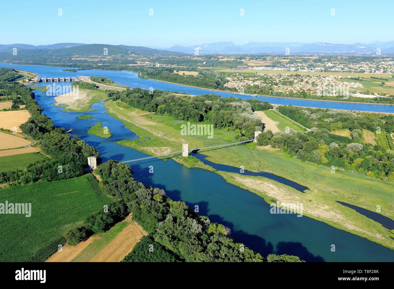 France, Ardeche, Rochemaure, the footbridge on the Rhone, downstream of