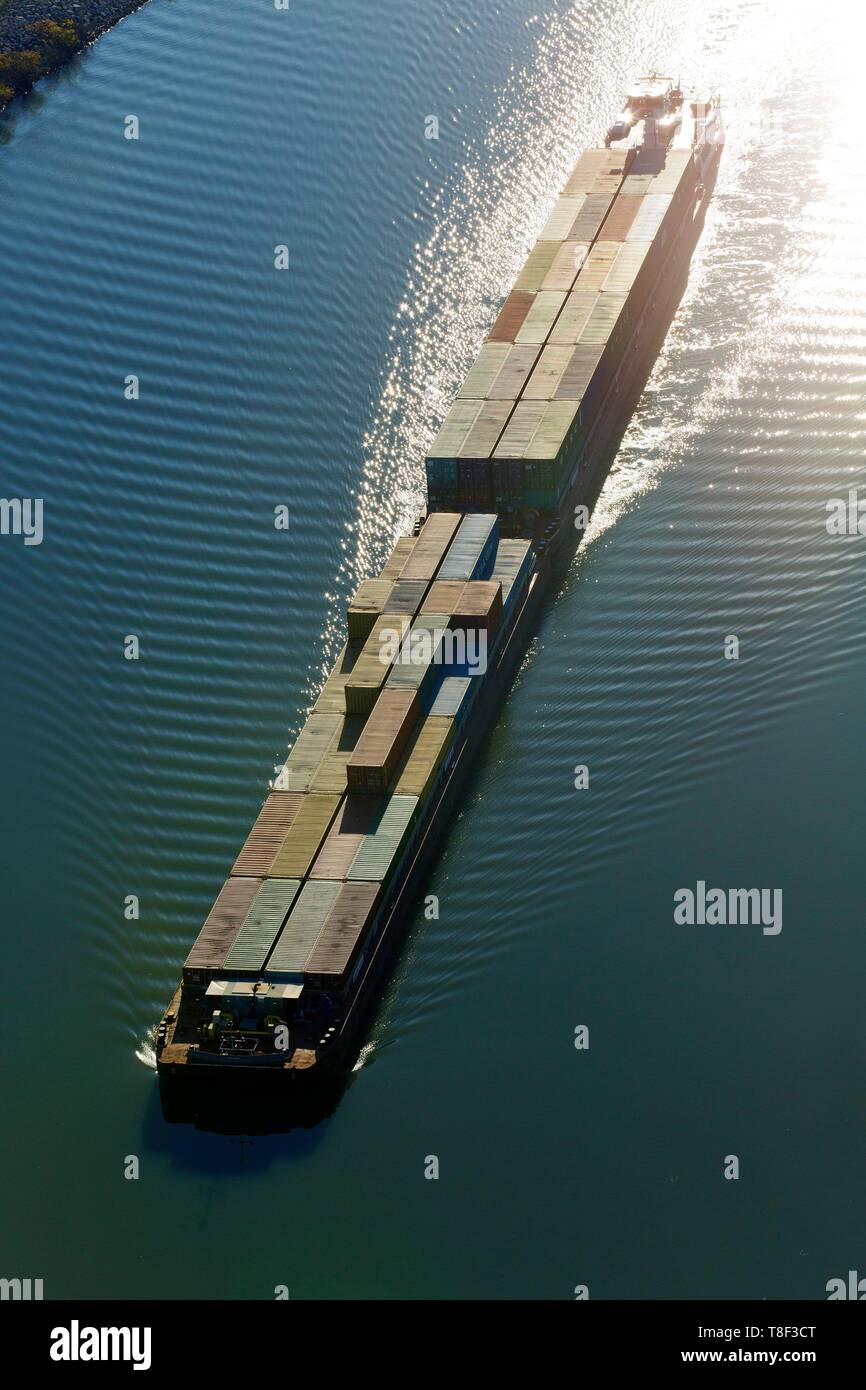 Container ship channel france hires stock photography and images Alamy