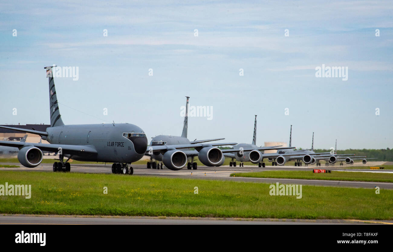 Six KC-135 Stratotankers from the 108th Wing assigned to the 141st Air Refueling Squadron, New Jersey Air National Guard, taxi at Joint Base McGuire-Dix-Lakehurst, N.J., May 11, 2019. The NJANG Stratotankers support the Air Mobility Command with mid-air refueling and air bridge support to overseas contingency operations and homeland defense. (U.S. Air National Guard photo by Staff Sgt. Ross A. Whitley) Stock Photo