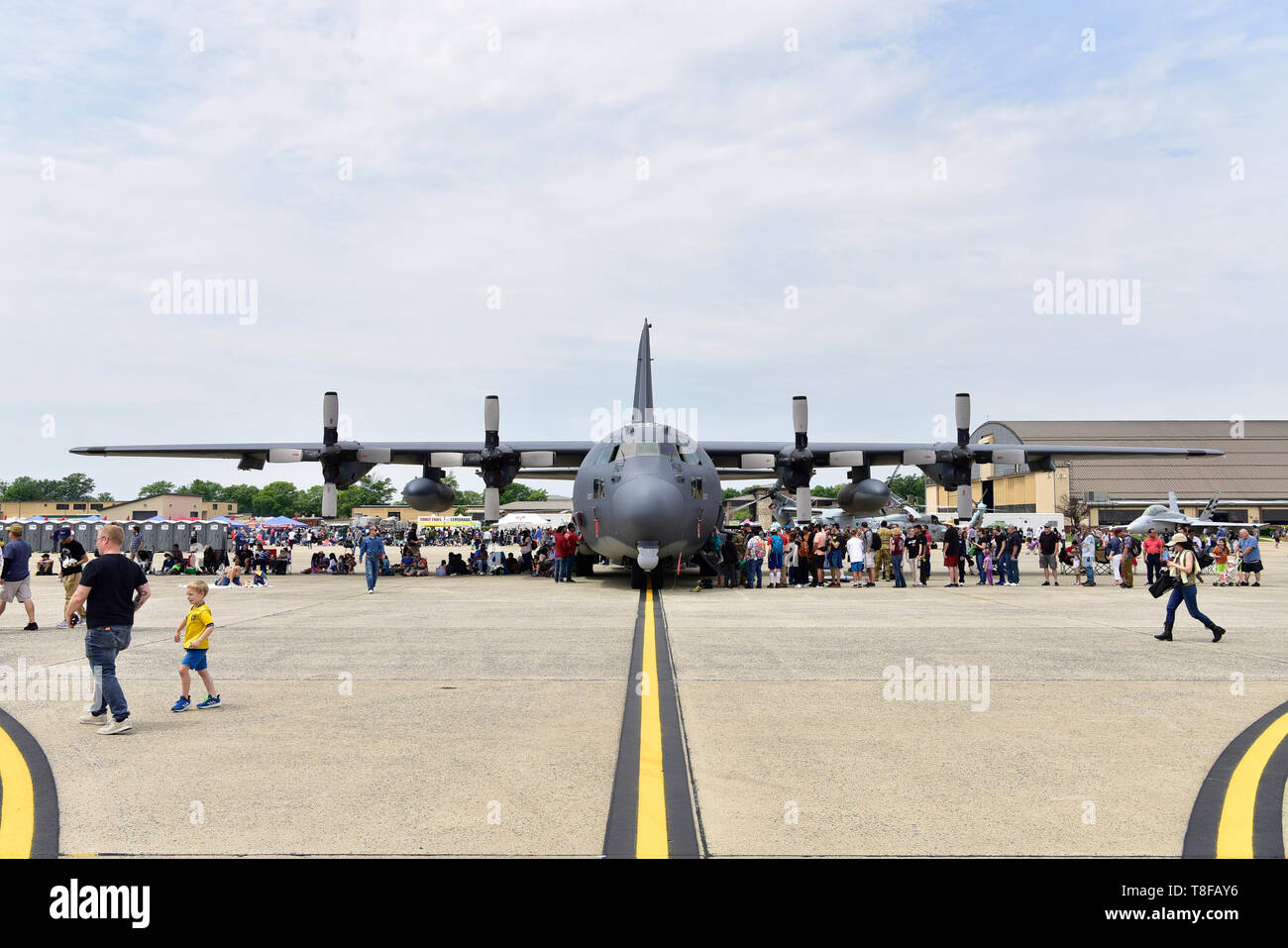 Guests in attendance at the 2019 “Legends in Flight” JBA Air & Space Expo tour an AC-130 on Joint Base Andrews, Md., May 11, 2019. The air show had more than 40 static displays or people to view inside and up close. (U.S. Air Force photo by Airman 1st Class Noah Sudolcan) Stock Photo