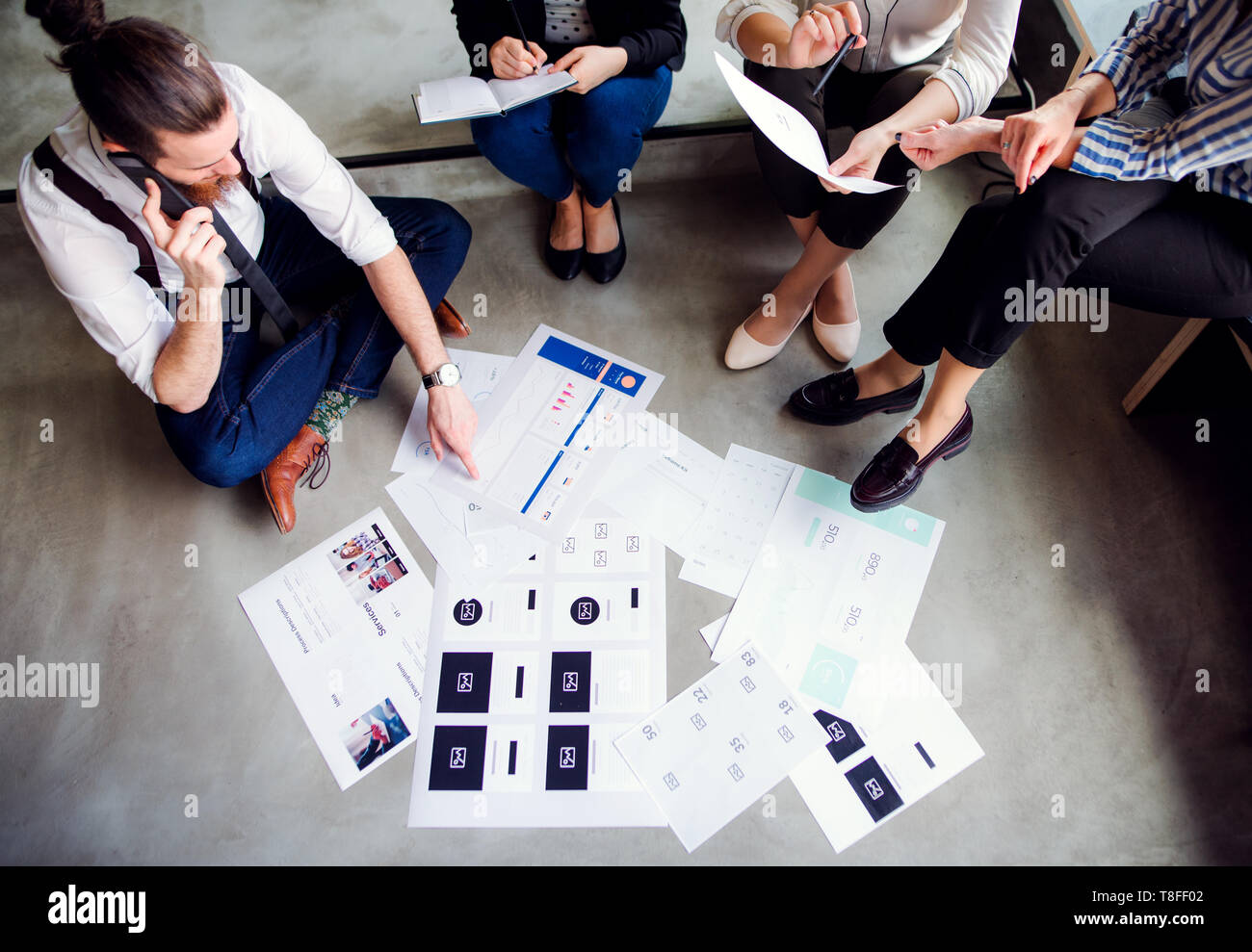 Group of business people above hi-res stock photography and images - Alamy