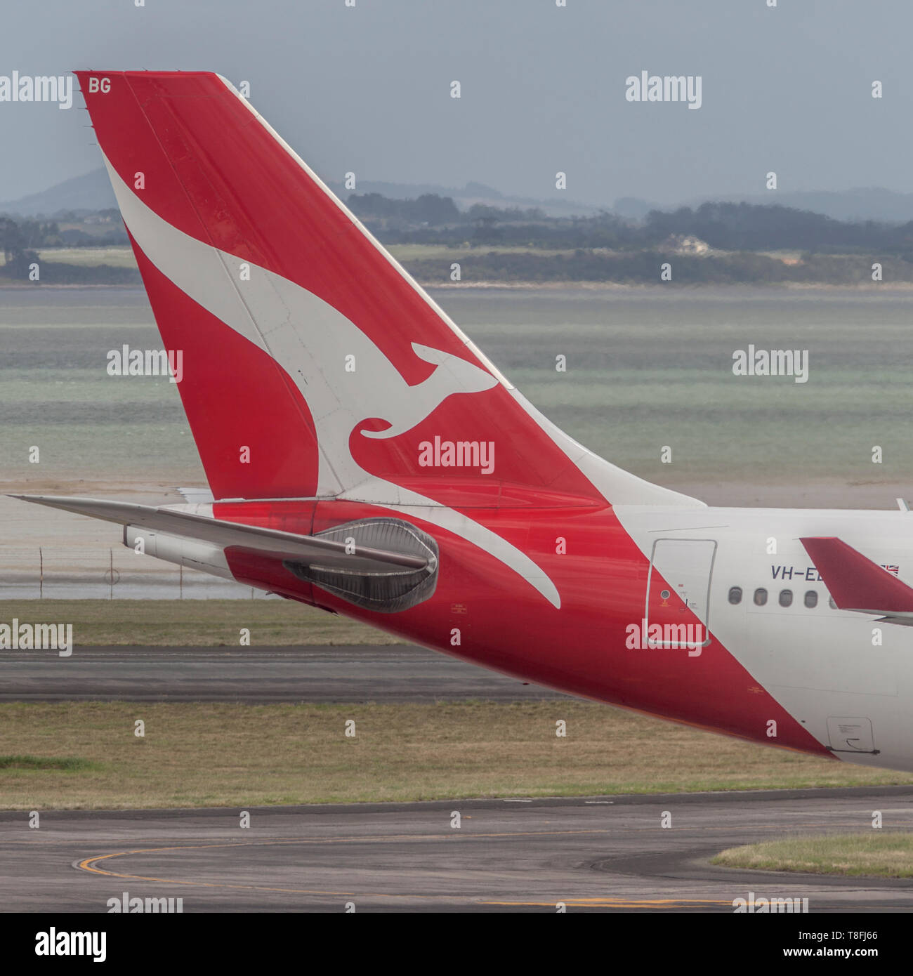 QANTAS logo on tail fin of passenger aircraft Stock Photo - Alamy