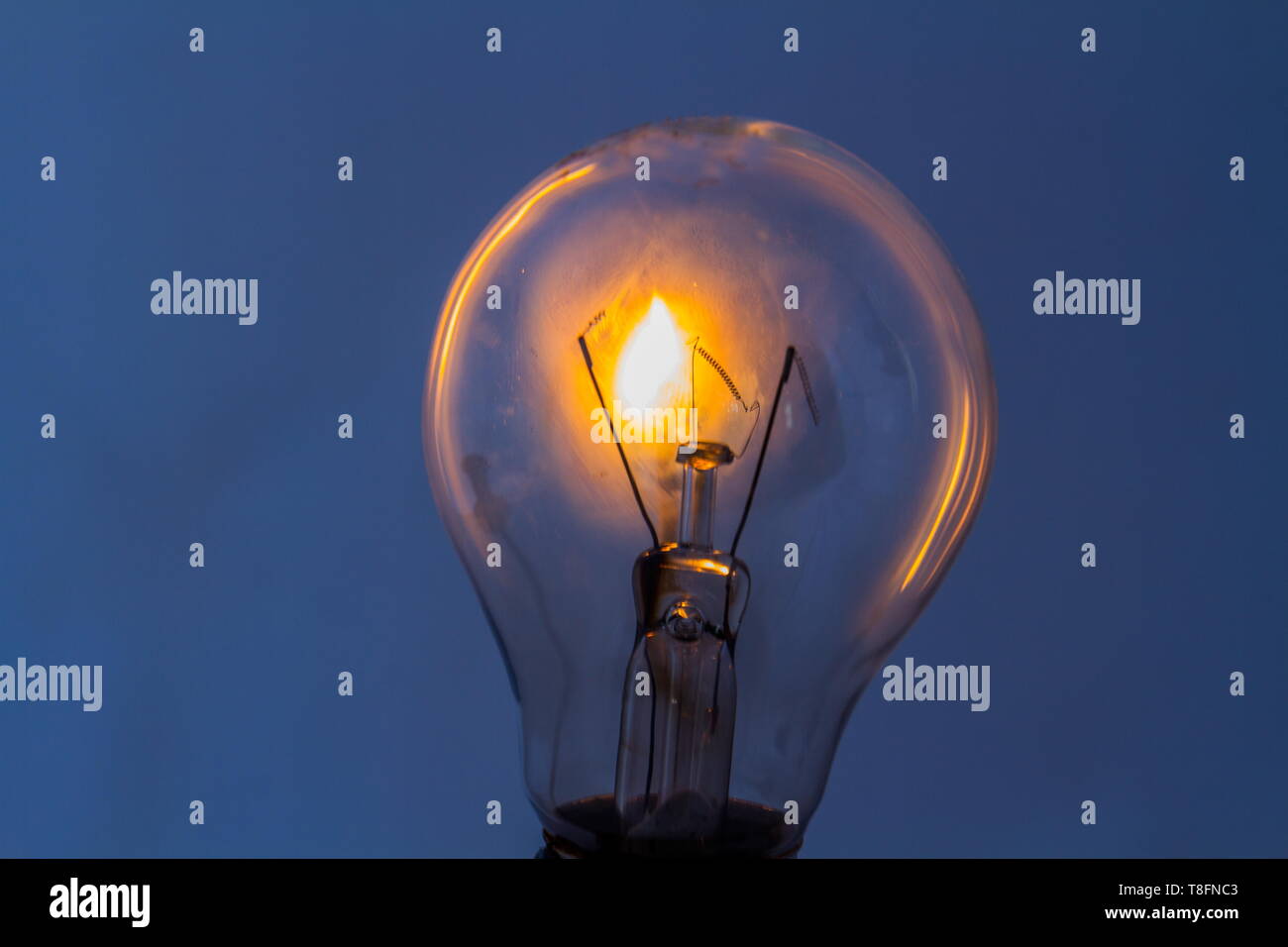 Dead light bulb hires stock photography and images Alamy