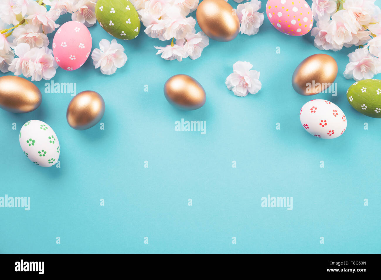 Happy easter! Row Easter eggs on green pastel background Stock Photo ...