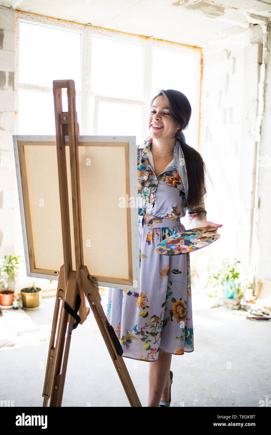 Artist dressed like a woman hotsell
