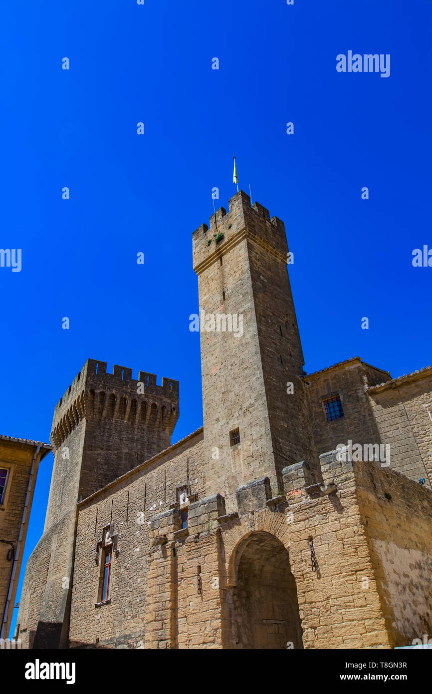 Salon De Provence High Resolution Stock Photography And Images Alamy