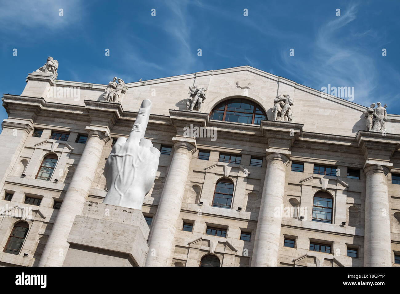 Piazza affari hi-res stock photography and images - Alamy