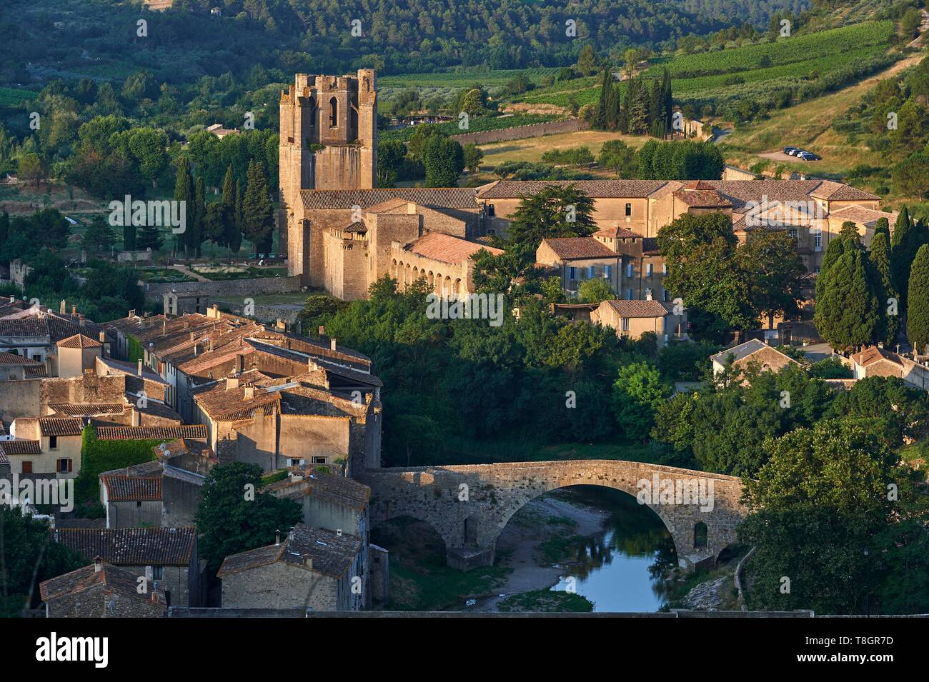 France, Aude, Lagrasse, The Most beautiful Villages of France, medival city, the Lagrasse abbey and the old bridge Stock Photo
