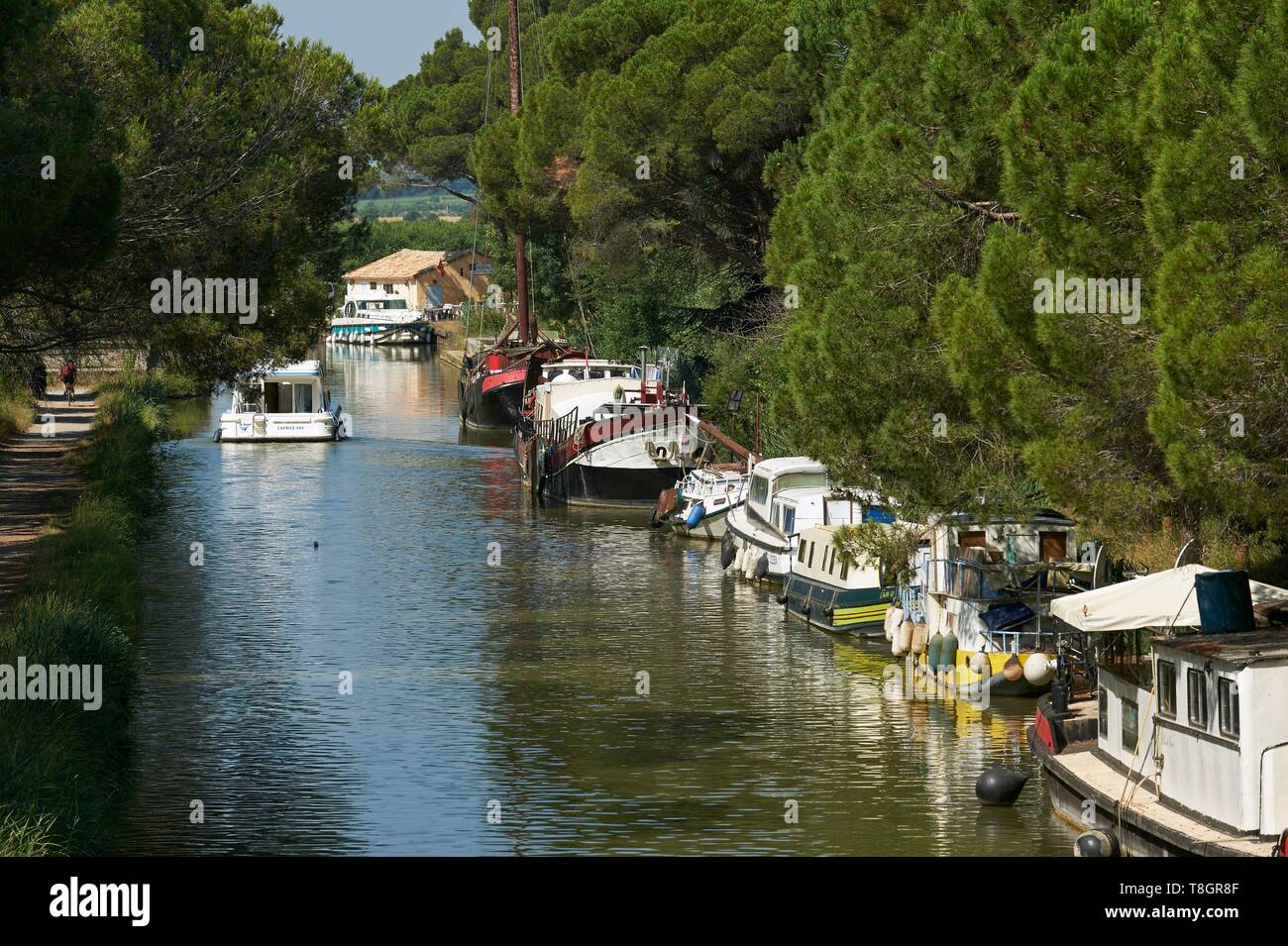 france aude canal du midi listed as world heritage by unesco marina at port de la robine stock photo alamy