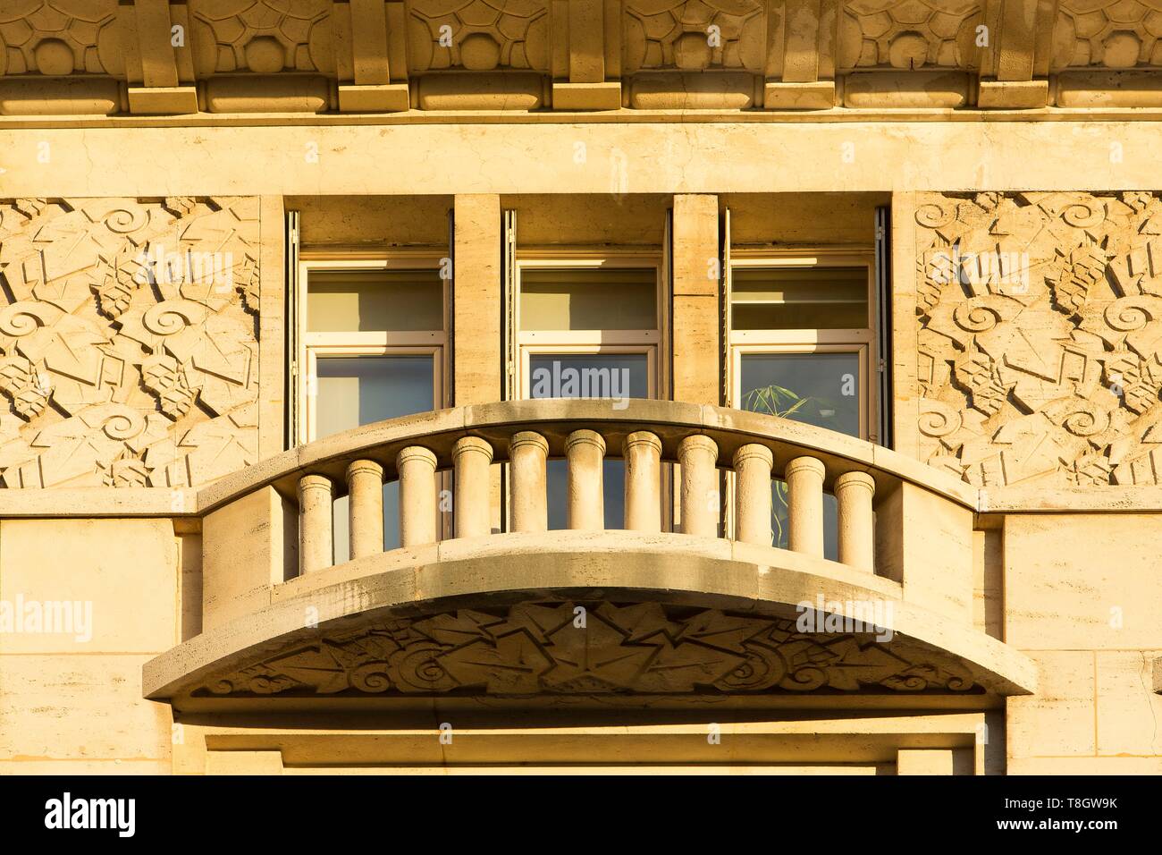 France, Meurthe et Moselle, Nancy, detail of the Art Nouveau building  (1926) by architect Pierre Le Bourgeois located rue Saint Jean former palais  de la Biere (palace of beer Stock Photo - Alamy