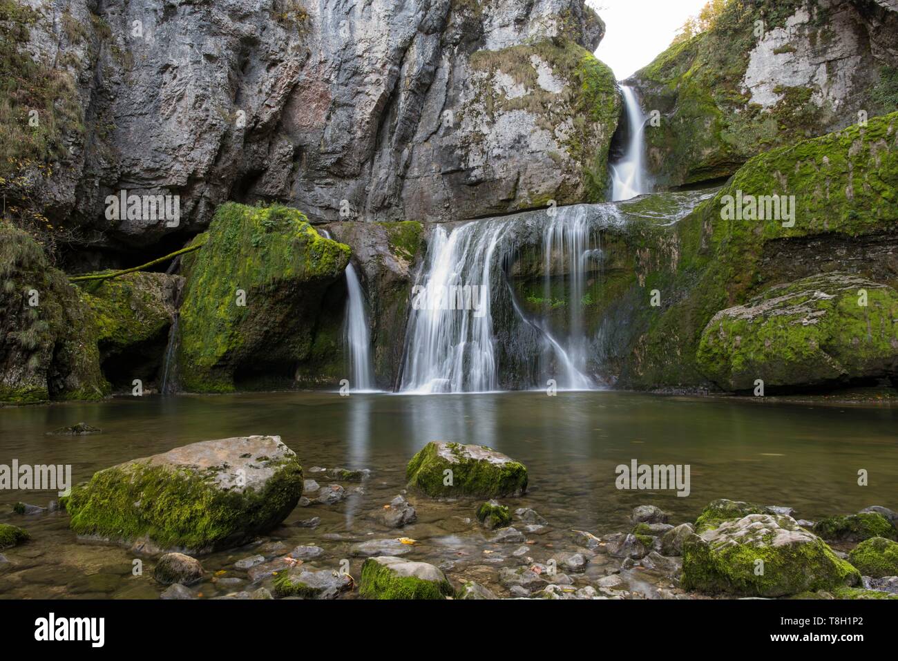 France, Jura, Le Vaudioux, waterfall of Billaude on the river of Lemme Stock Photo