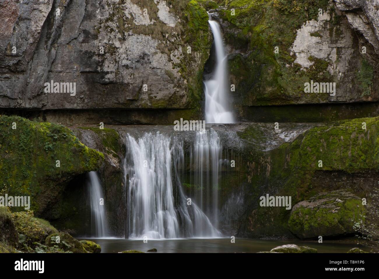 France, Jura, Le Vaudioux, waterfall of Billaude on the river of Lemme Stock Photo