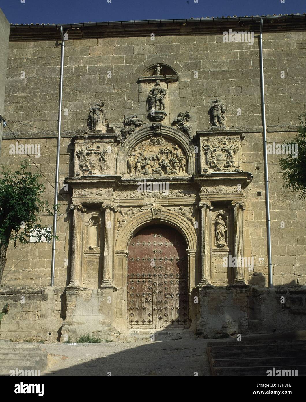 PORTADA - S XV - ARCO CONOPIAL - ESTILO GOTICO FLAMIGERO. Location ...
