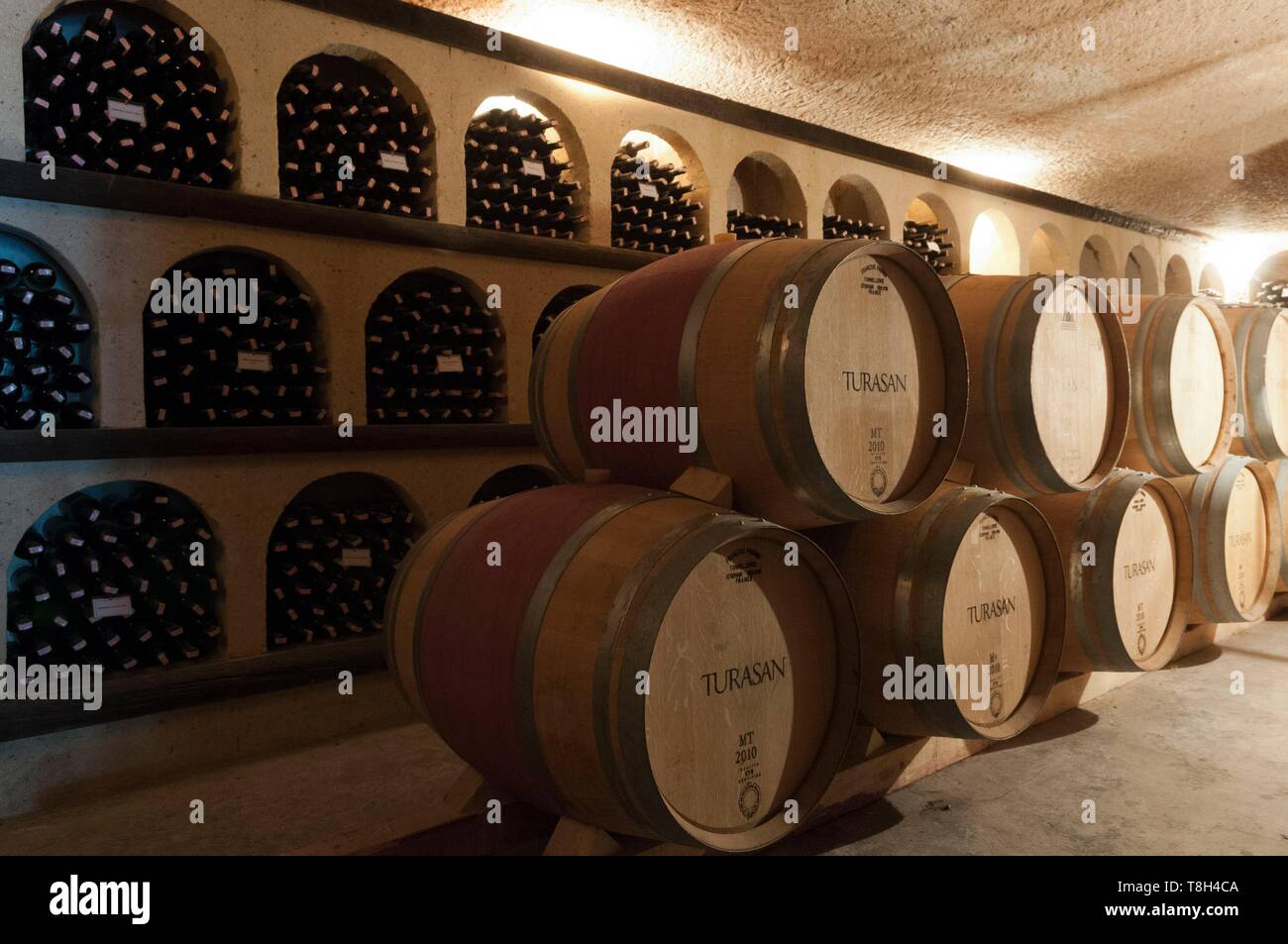 Turkey, Central Anatolia, Cappadocia, Urgup, Turasan vineyard, wine