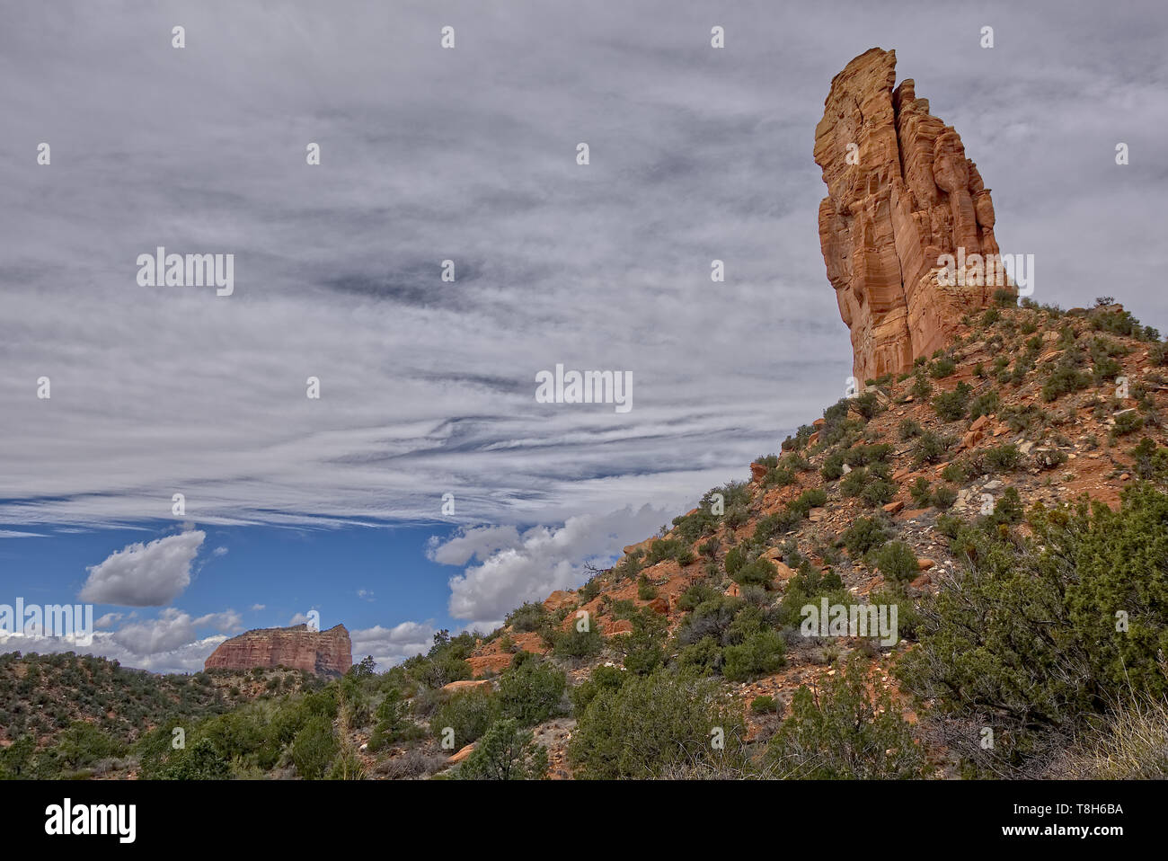 Rabbit Ear rock formation and Courthouse Butte, Sedona, Arizona, United States Stock Photo