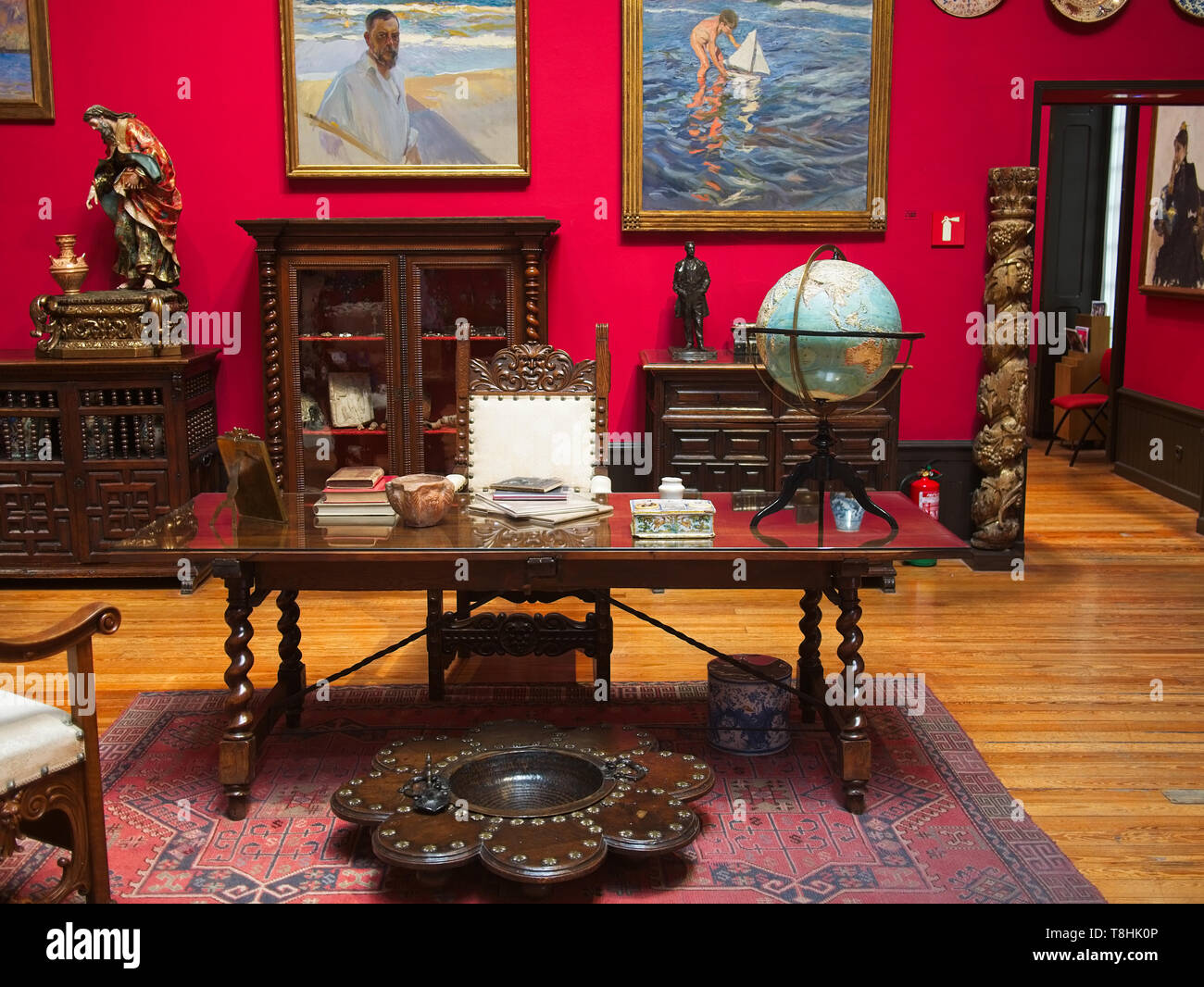 Study At The Sorolla Museum Antique Furniture Such As Wooden Desk