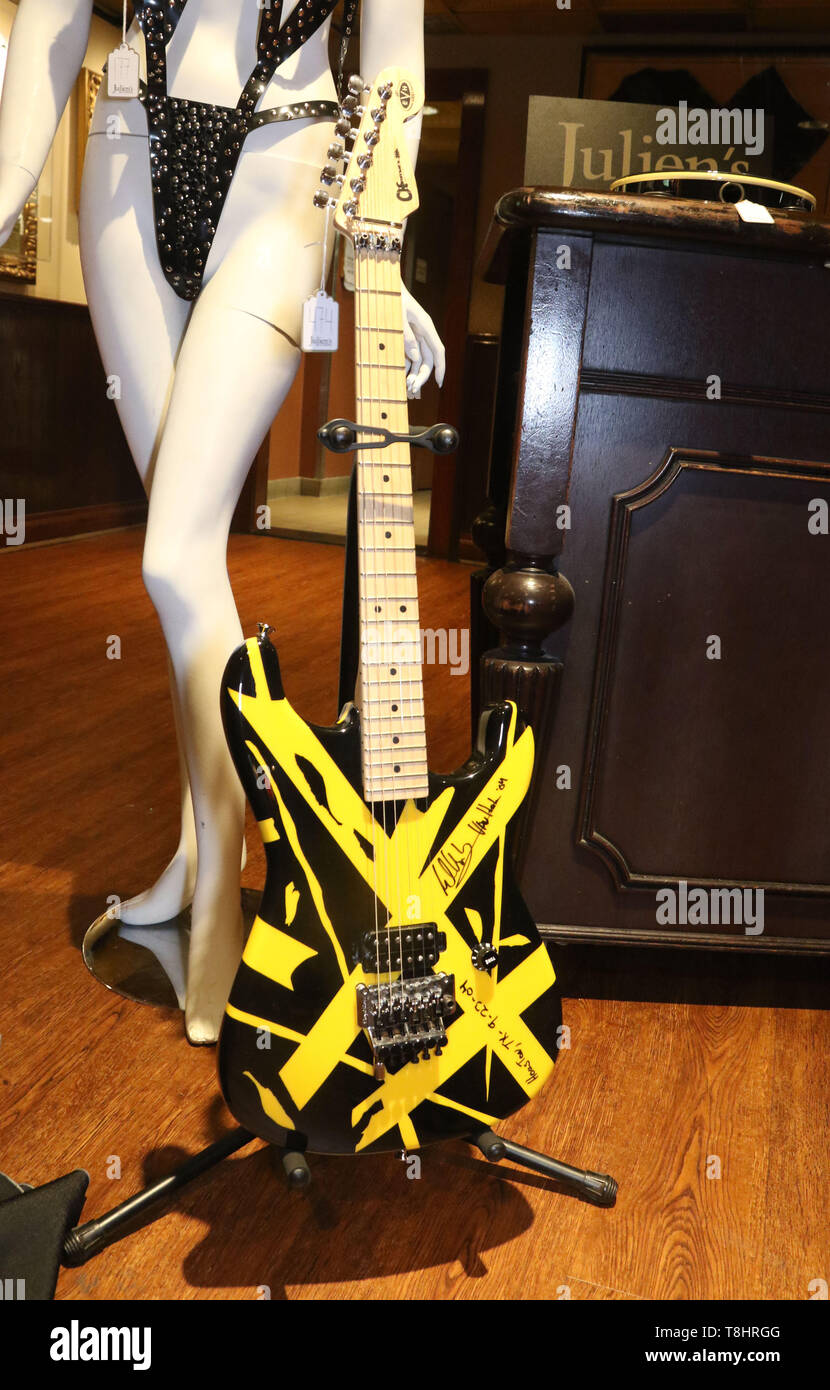 Eddie Van Halen Guitar High Resolution Stock Photography And Images Alamy