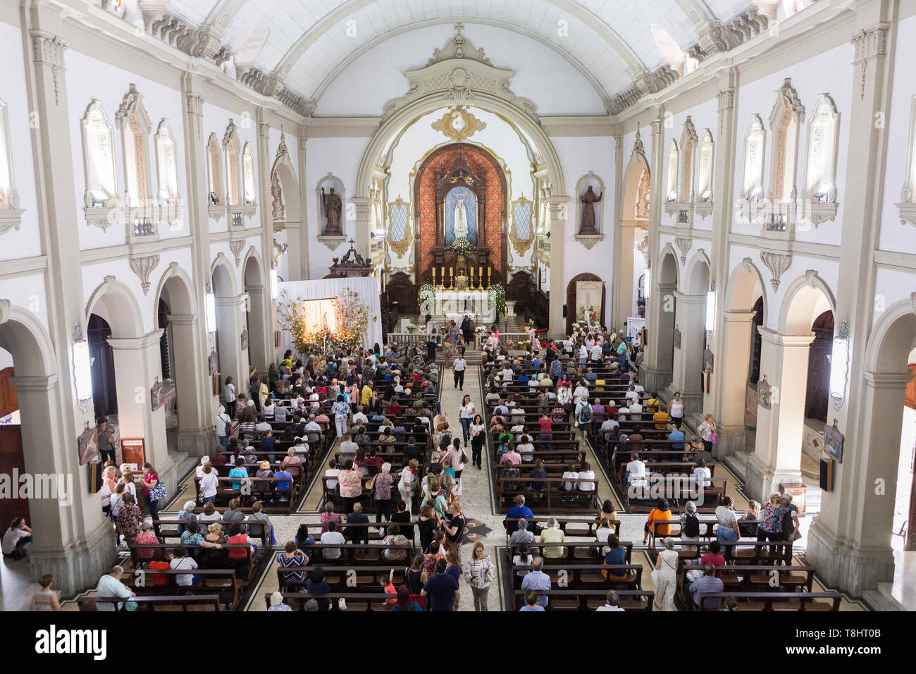 Sao Paulo Brazil 13th May 2019 Faithful Celebrate The Day Of Our Lady Of Fatima At The Shrine Of Our Lady Of The Rosary Of Fatima In The Neighborhood Of Sumare In