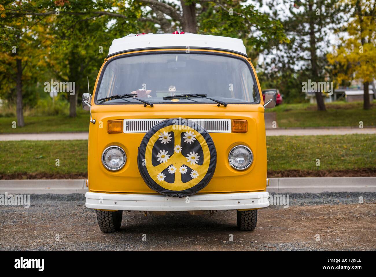 Canada, Nova Scotia, Baddeck, 1970sera VW van Stock Photo Alamy