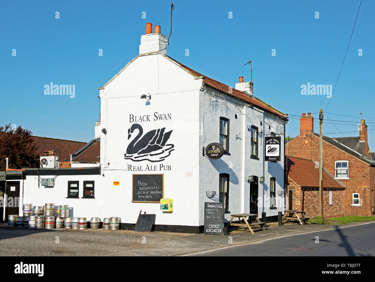 The Black Swan pub in the village of Asselby, East Yorkshire, England UK  Stock Photo - Alamy