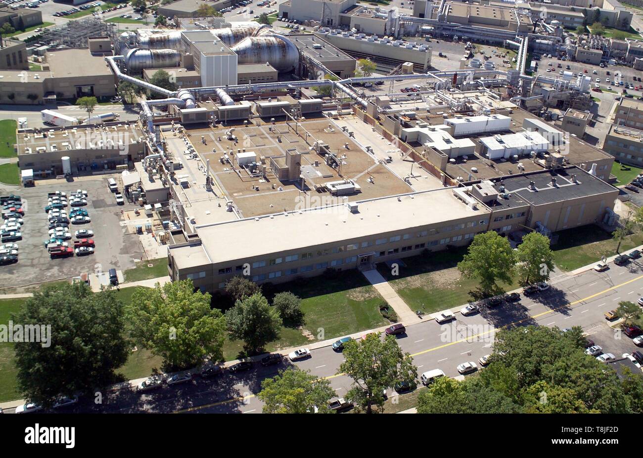 Aerial view of the Engine Research Building, with the Altitude Wind Tunnel/Space Power Chambers, John H. Glenn Research Center at Lewis Field, Cleveland, Ohio, 2006. Image courtesy National Aeronautics and Space Administration (NASA). () Stock Photo