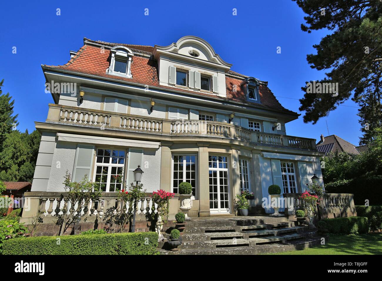 France, Haut Rhin, Mulhouse, Architectural style house typical of the Rebberg hill on the heights of Mulhouse Stock Photo