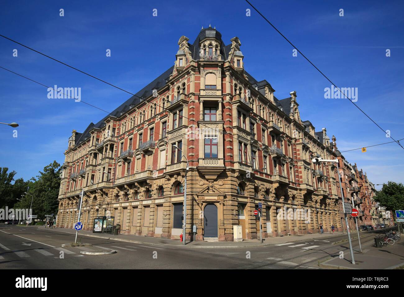 France, Bas Rhin, Strasbourg, district of Neustadt dating from the German period listed as World Heritage by UNESCO, La Gallia building (former Germania) at 1, Quai du Maire Dietrich, This building originally housed the headquarters of Germania insurance, housing, shops and a restaurant. Stock Photo