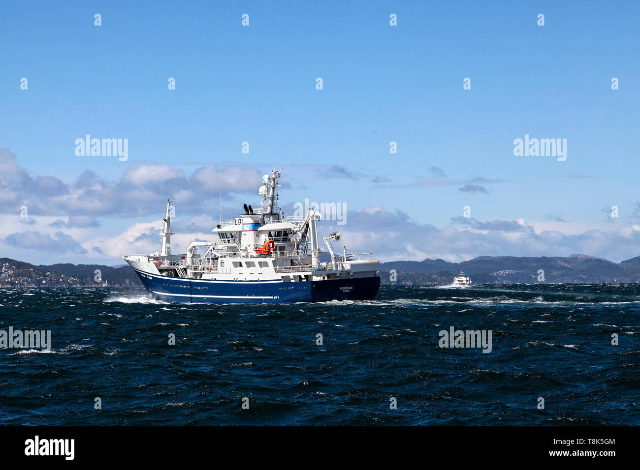 Vessel waves fishing net boat hi-res stock photography and images - Page 2  - Alamy