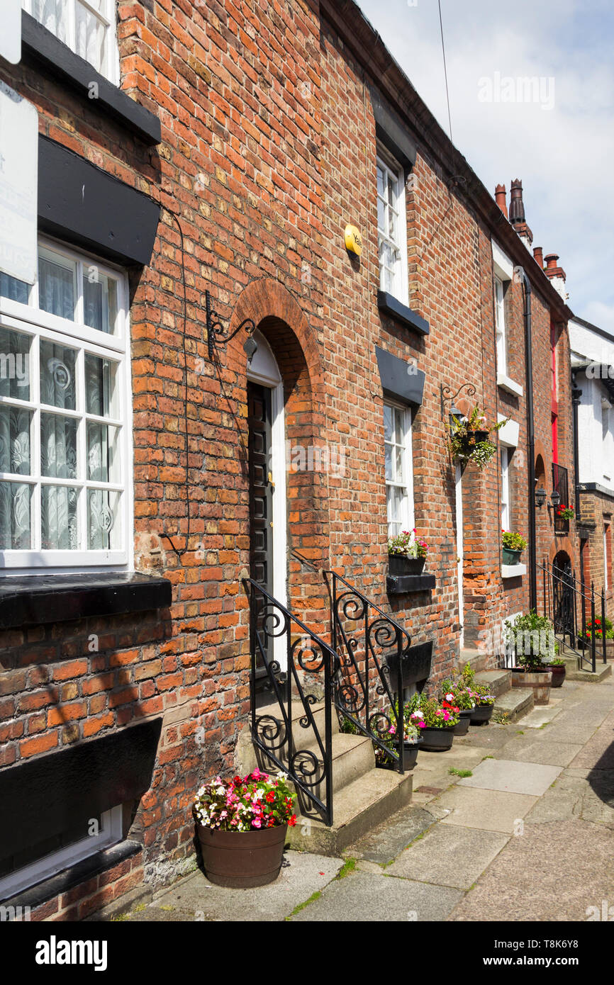 Three terraced houses Alllerton Road at 8286 Allerton Road, Woolton