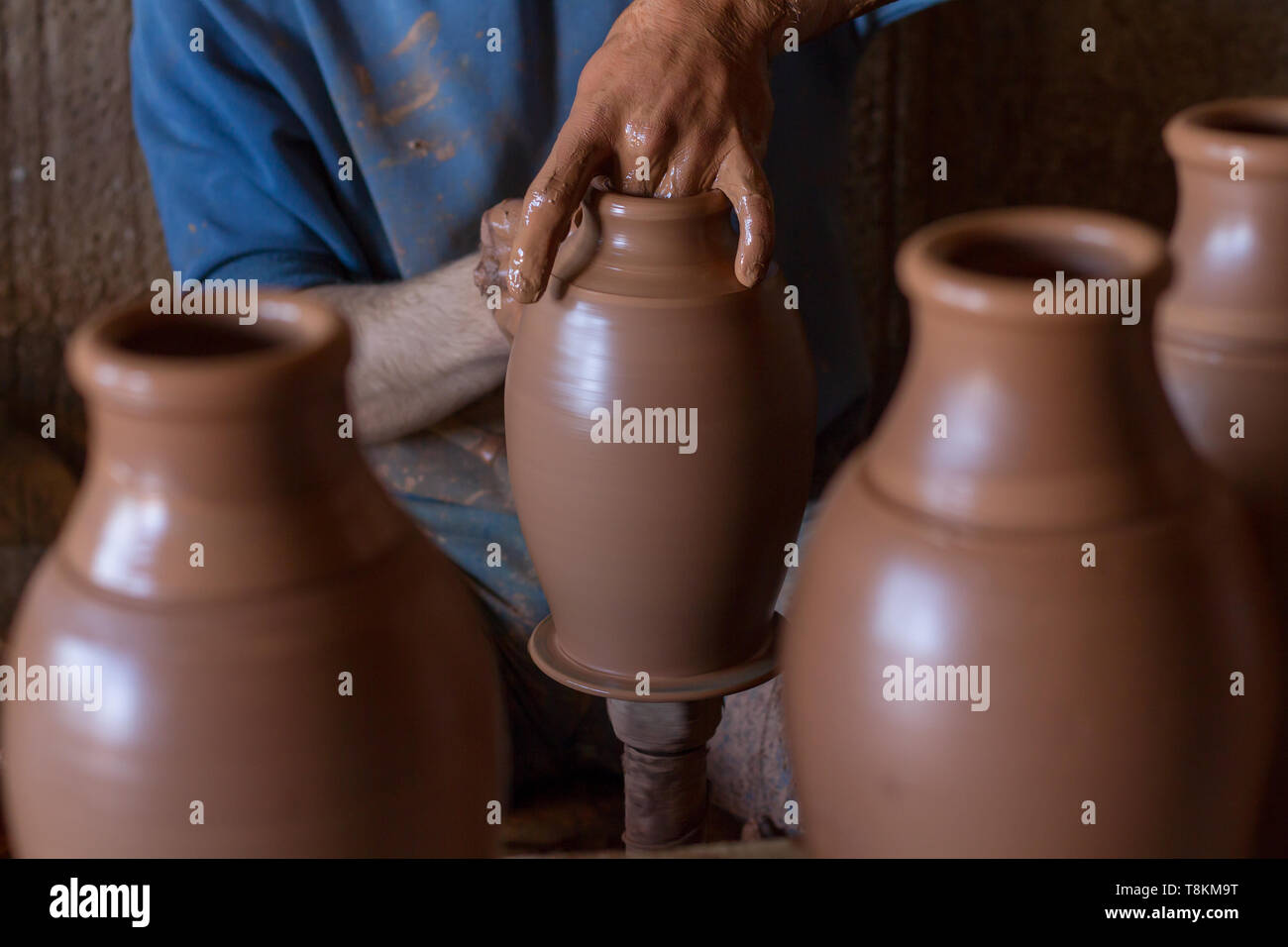 Clay pot maker hires stock photography and images Alamy